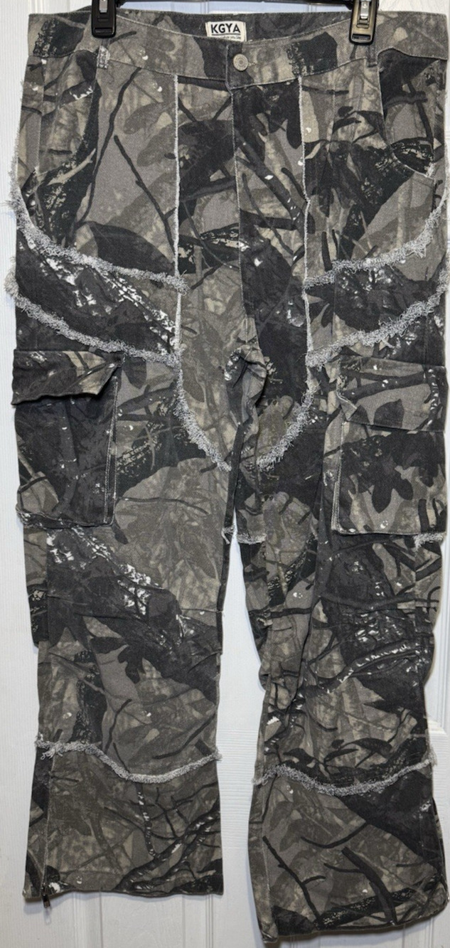 KGYA Unisex Camo Cargo Pants, Multi Pockets Raw Edge 34W x 30L